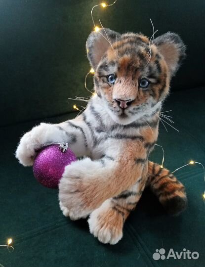 Коллекционная реалистичная игрушка Тигренок