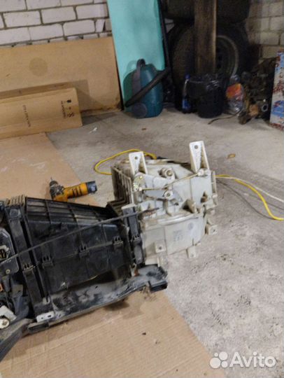 Печка в сборе Mitsubishi galant 1991 г. в