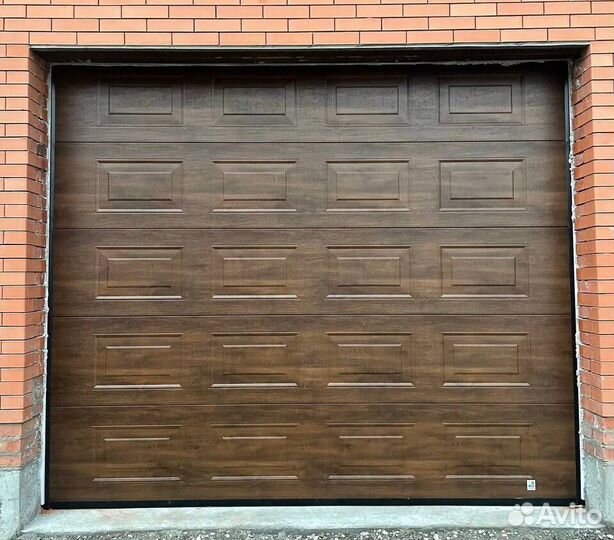 Установка гаражных ворот