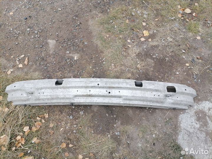 Усилитель заднего бампера BMW E39