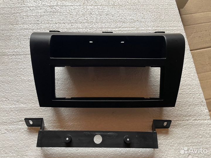 Адаптер кнопок руля и магнитолы Mazda 3