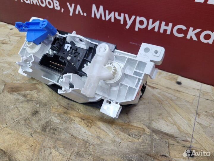 Блок управления печкой LADA X-Ray