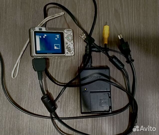 Видеокамера Sony dsc-w130