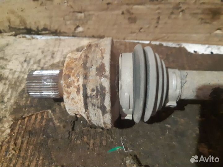 Привод задний левый Volkswagen Tiguan