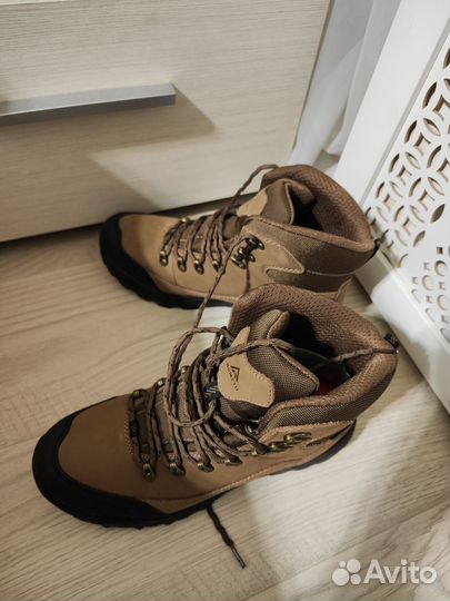 Ботинки humtto 43