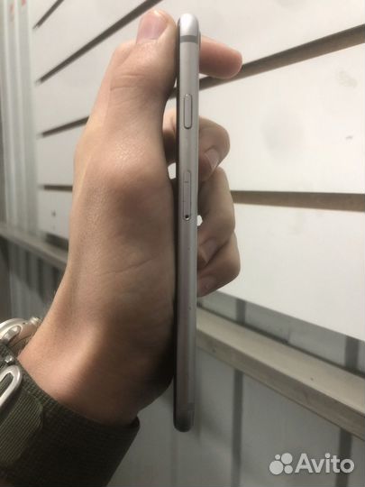 iPhone 6S, 16 ГБ