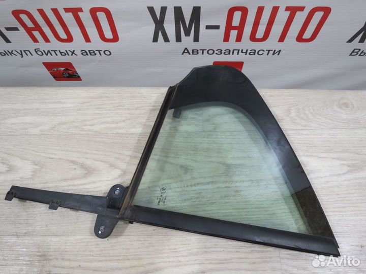 Форточка правая Volkswagen Polo