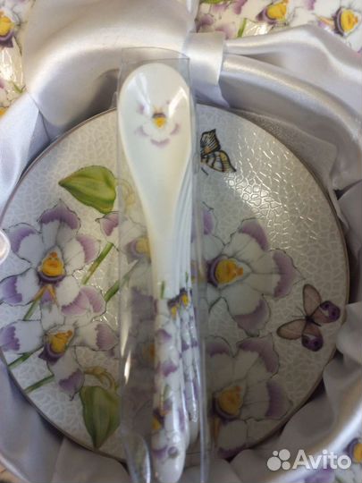 Фарфоровый сервиз новый