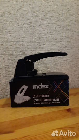Дырокол мощный новый