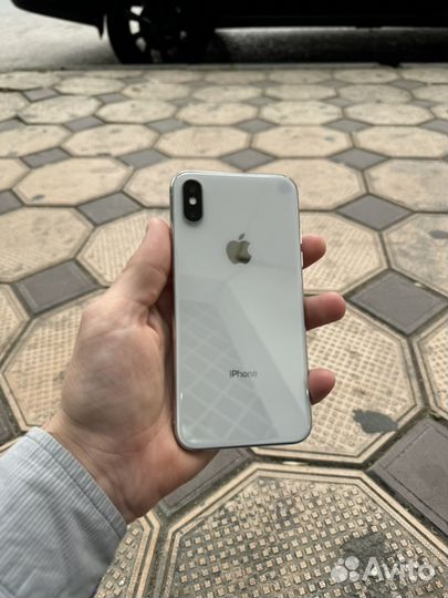 iPhone X, 64 ГБ