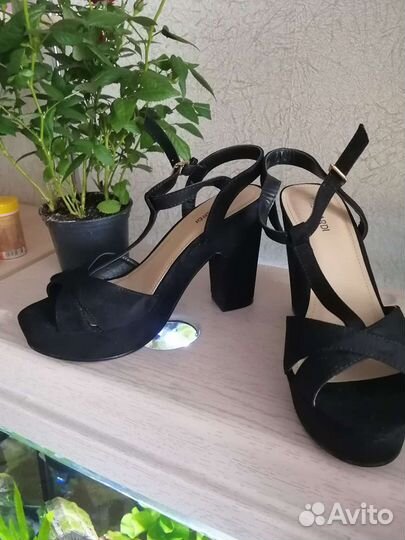 Босоножки женские 37 размер