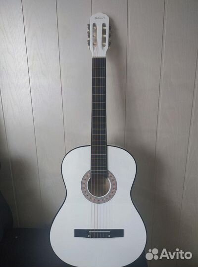 Классическая гитара Belucci BC3805 белая