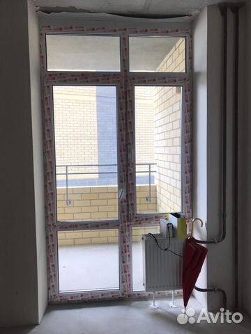 Продам пластиковую перегородку с дверью