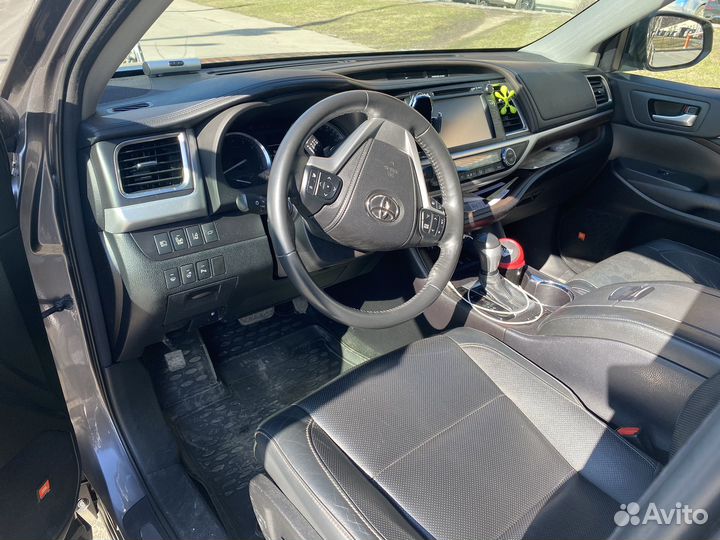 Toyota Highlander 3.5 AT, 2015, 102 000 км