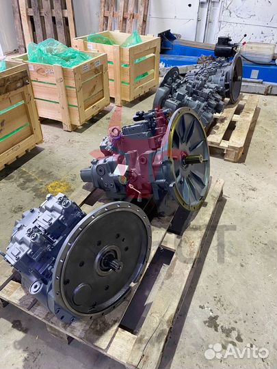 Основной насос Hitachi 9285566