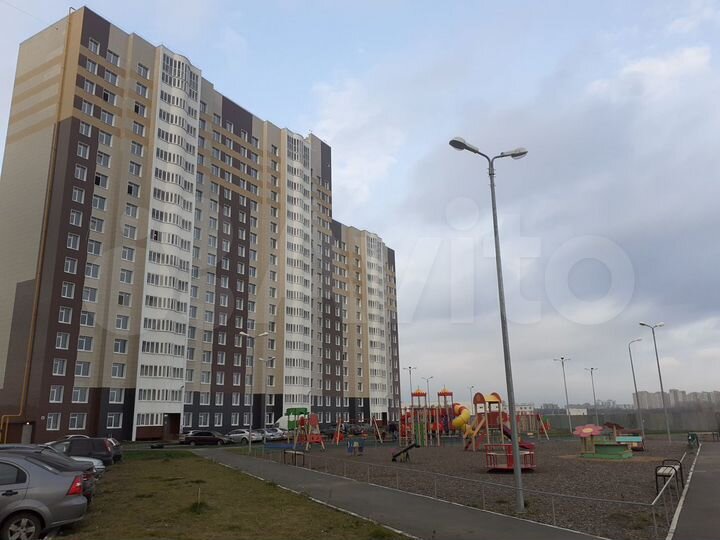 2-к. квартира, 40 м², 10/17 эт.