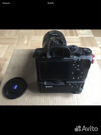 Беззеркальный фотоаппарат Sony a7 R2 + VG-C2EM
