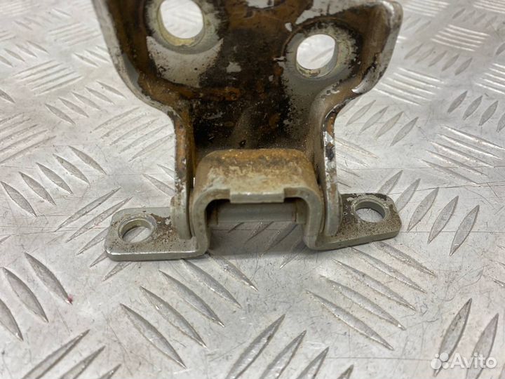 Б/У петля двери передний правый Daewoo Matiz klya