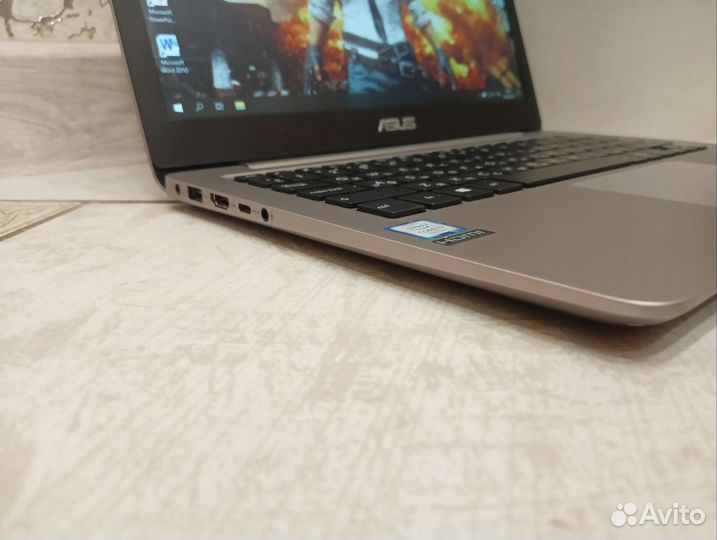 Asus ZenBook Core i3 7100 13.3 Full HD