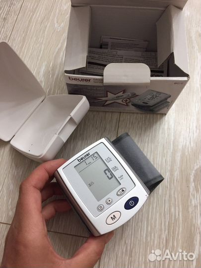 Тонометр на запястье