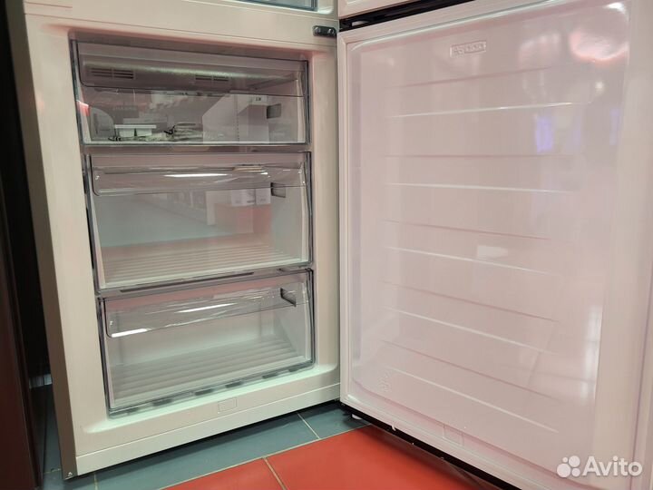 Холодильник Gorenje NRK6202AXL4 серебристый