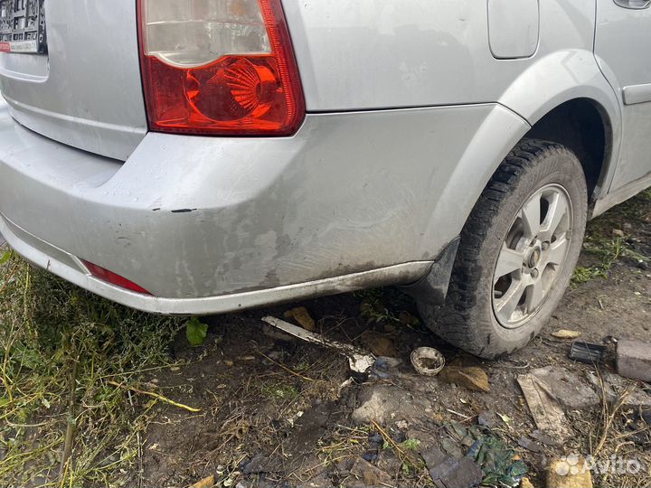 Бампер задний на Chevrolet Lacetti Универсал