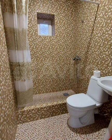 Комната 30 м² в 1-к., 1/2 эт.