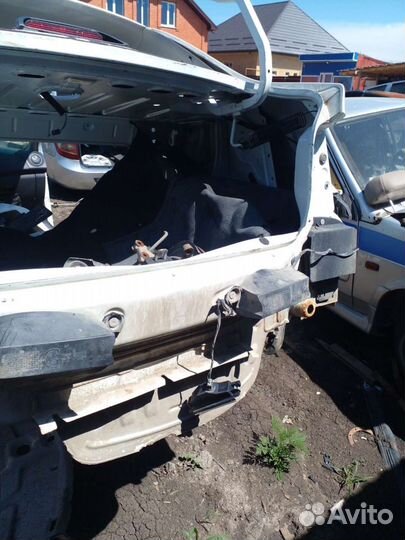 Задняя правая четверть Рено Логан 2