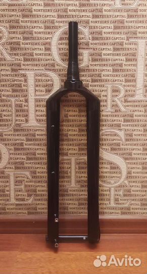 Вилка жесткая карбоновая 27.5/29