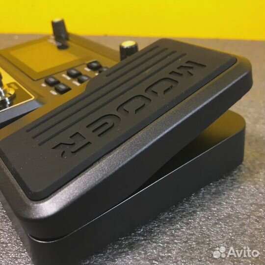 Гитарный процессор эффектов Mooer GE100 c педалью