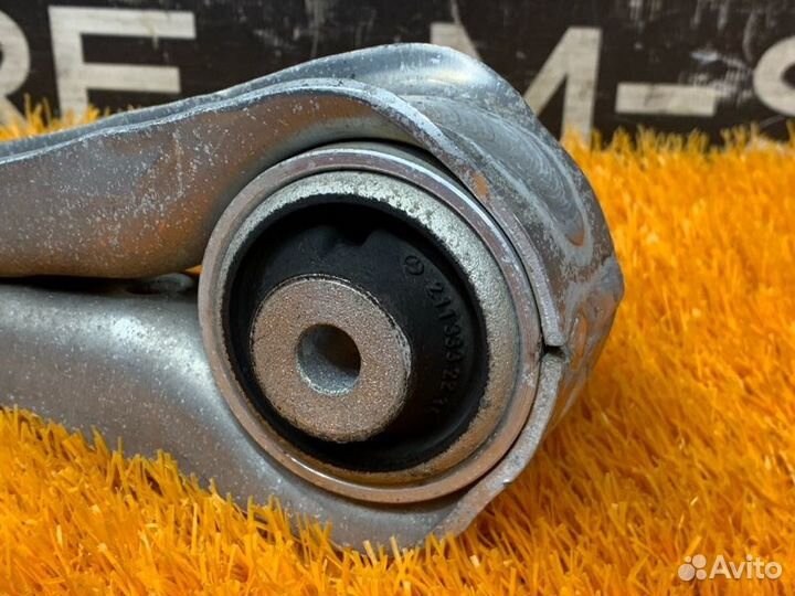 Рычаг подвески верхний передний левый