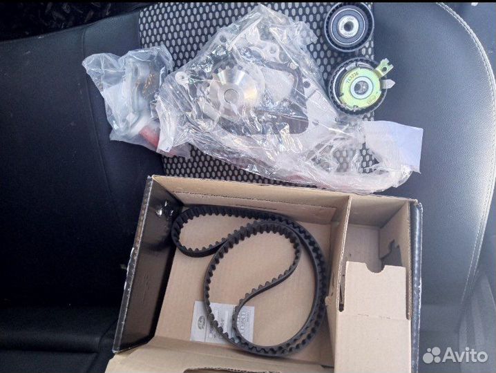 Комплект грм + помпа к4м 16v gаtes kp35671xs