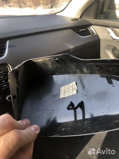 Крышка боковое левое зеркало октавия А7