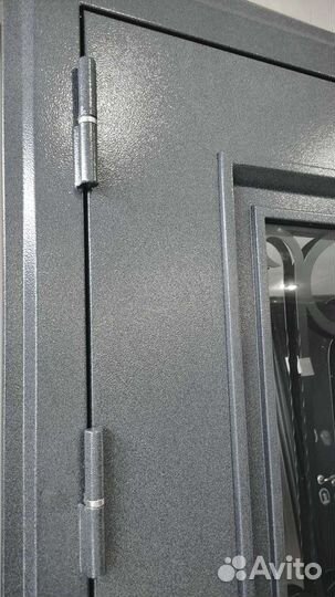 Дверь входная со стеклопакетом