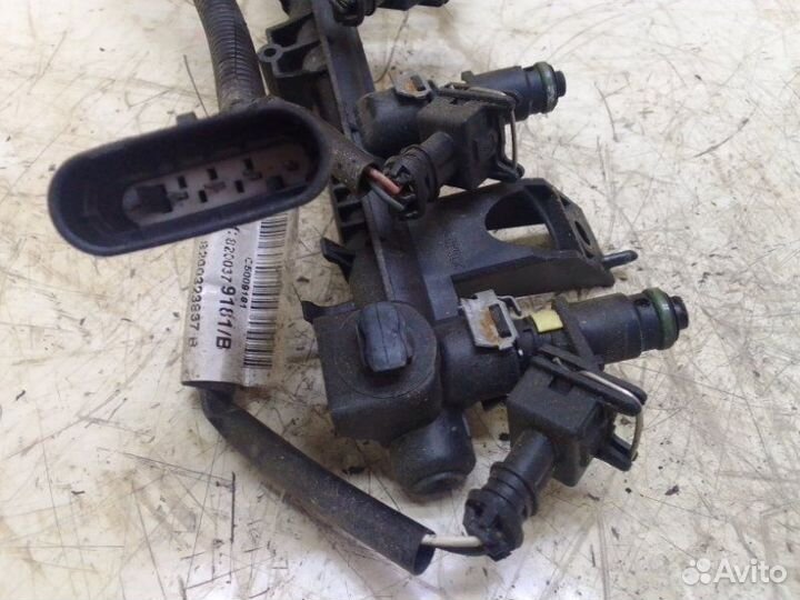 Топливная рампа Citroen C 4 9HZ 2009