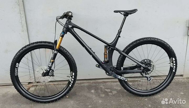 YT Izzo Core 4 29 2023 L