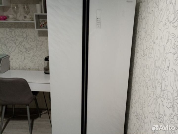 Холодильник Бирюса