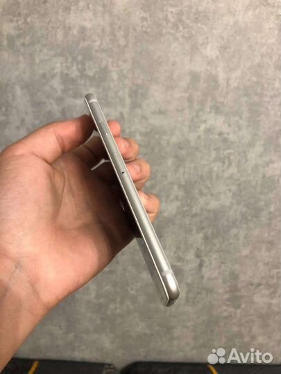 Телефон iPhone 8 256