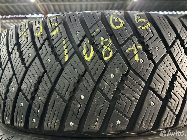 Goodyear UltraGrip Ice Arctic SUV 235/65 R17