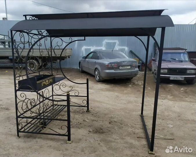 Мангал с крышей