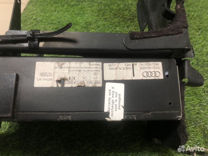 Ченджер компакт дисков CD/DVD Audi A8 D2