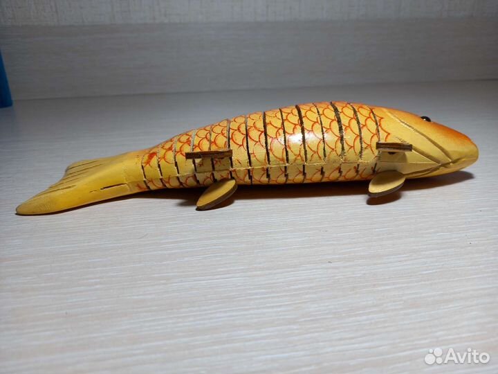 Деревянные статуэтки и фигурки