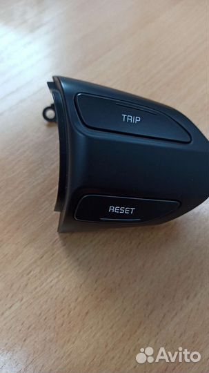 Штатные кнопки на руль