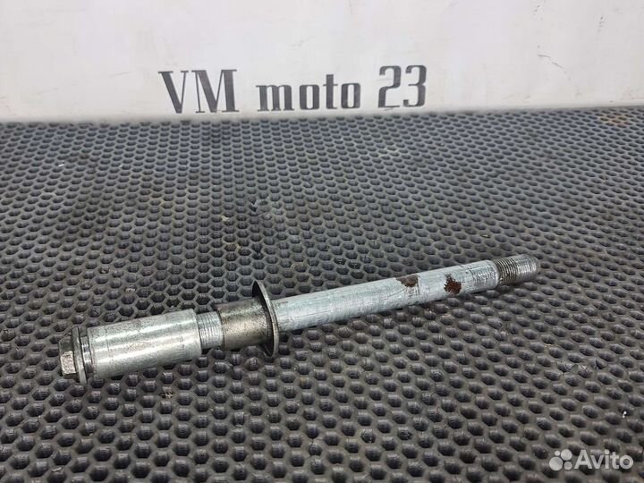 Ось переднего колеса Suzuki sv400