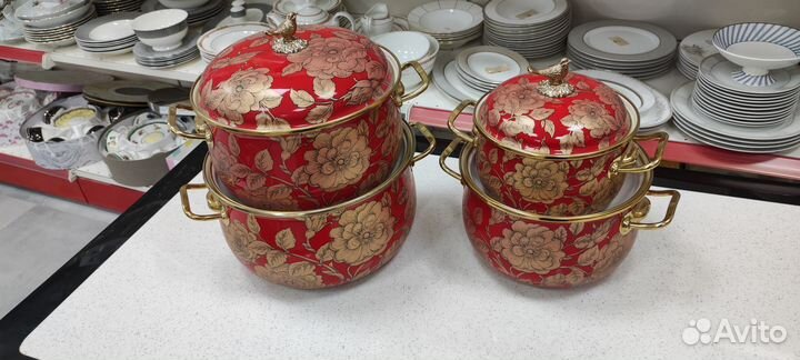 Кастрюля эмалированная