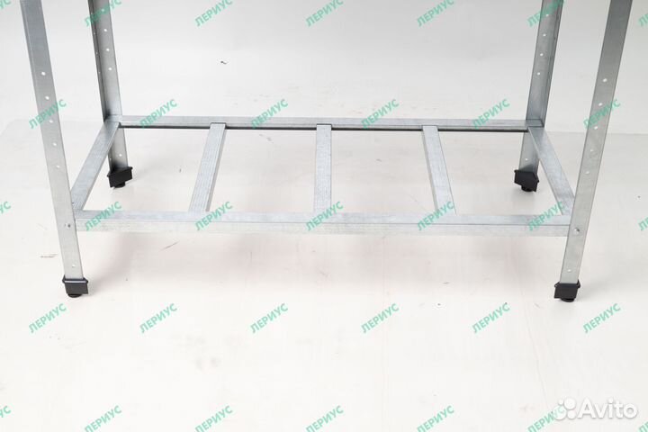 Железный стол