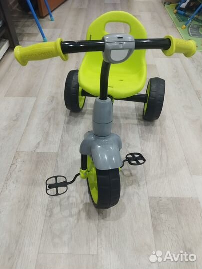 Трехколесный велосипед