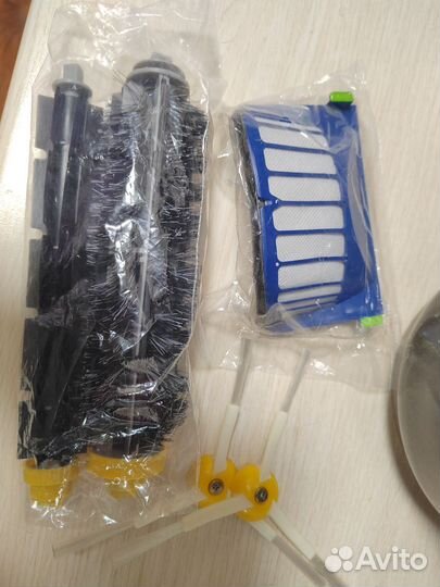 Запчасти на робот-пылесос iRobot Roomba 698