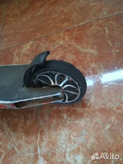 Трюковой самокат MGP