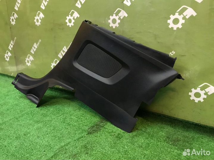 Обшивка салона задняя правая Ford Mustang